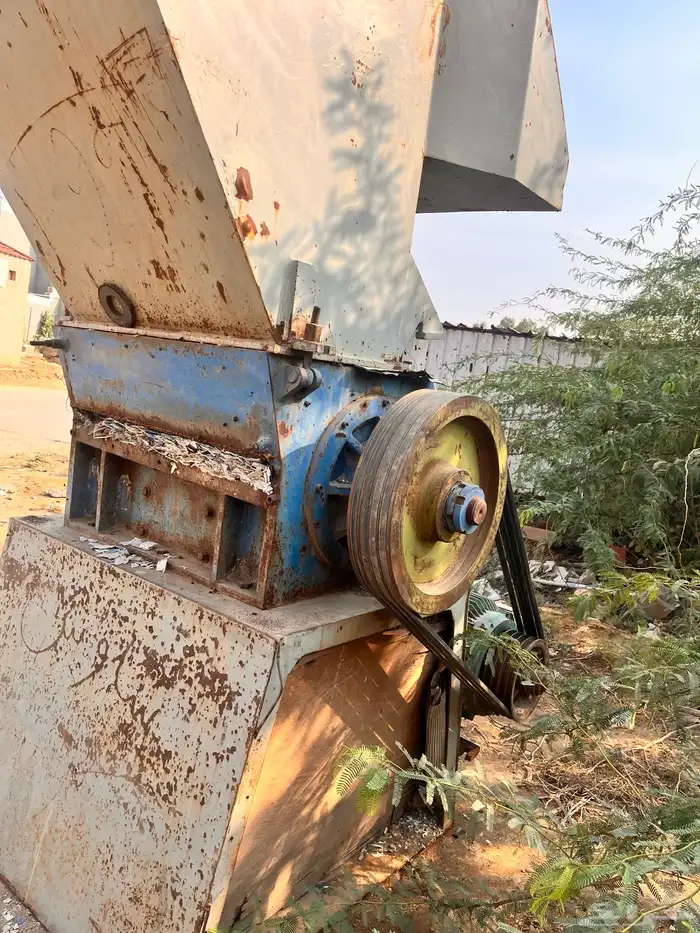 للبيع 3 قطع -جاروشهة   مكبس  رافعه شوكيه 6