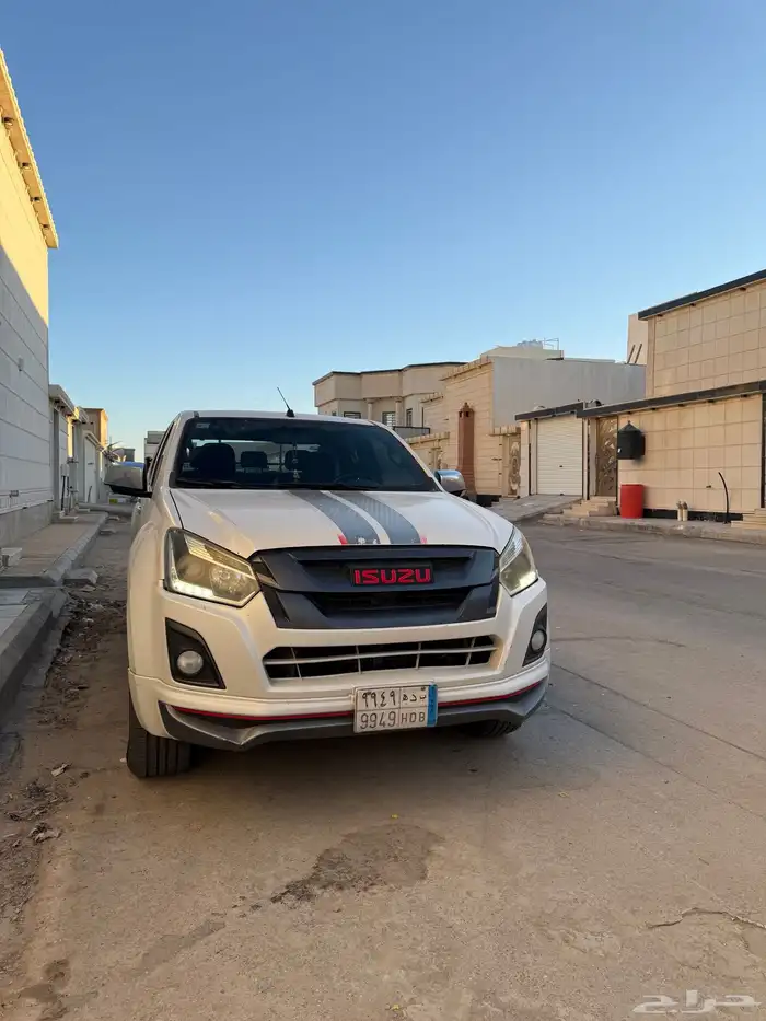 للبيع ايسوزو ديماكس GT موديل 2018 مكينه 3.0 تريبو اعلى فئه 2