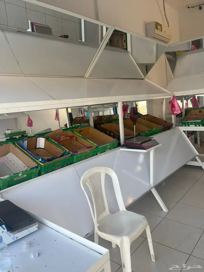 محل للتقبيل خضار في الجموم 2