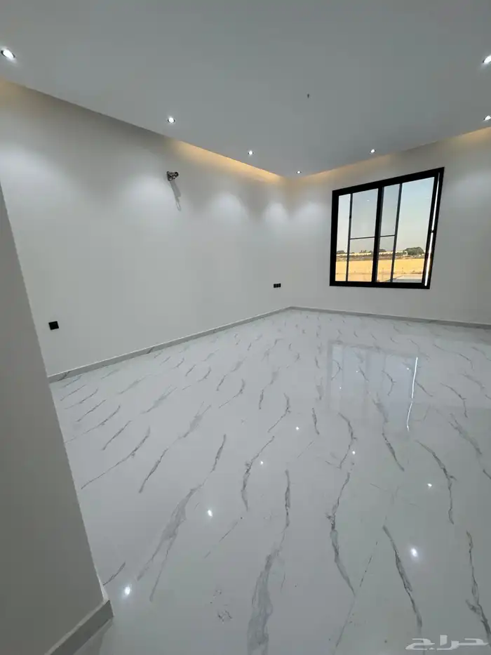 للبيع فيلا حي العزيزيه الخبر مساحه 480 م 22