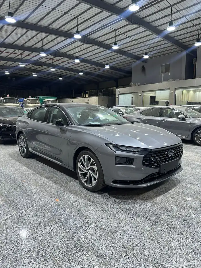 فورد تورس تيتانيوم فل كامل ماكينه 2.0 موديل 2026 0