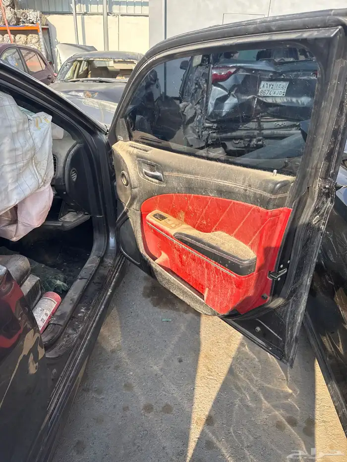 سيارات مصدومه 43