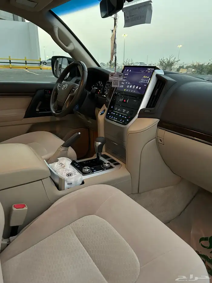 لاندكروزر مخزن 11