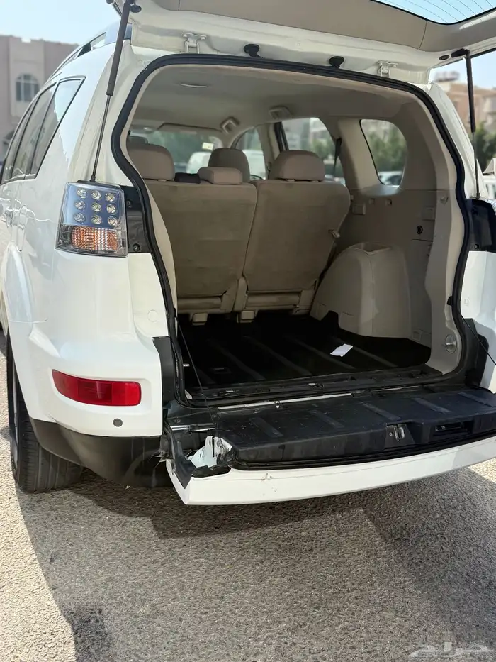 ميتسوبيشي اوتلاندر 2011 نضيف أربعه سلندر 26