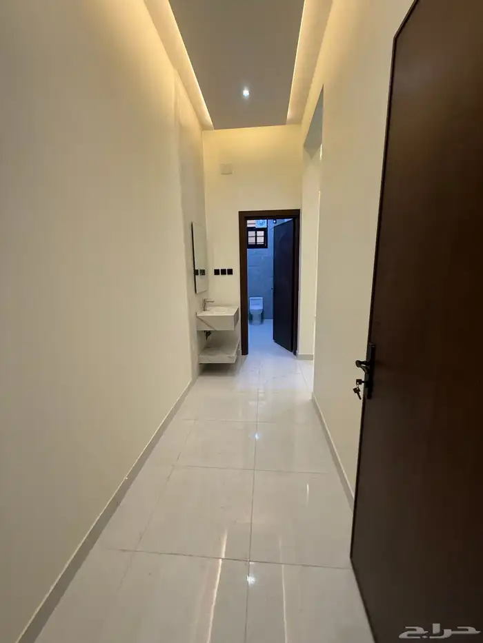 للبيع دور مستقل ارض كامله طريق الصناعيه خميس مشيط 850الف 13