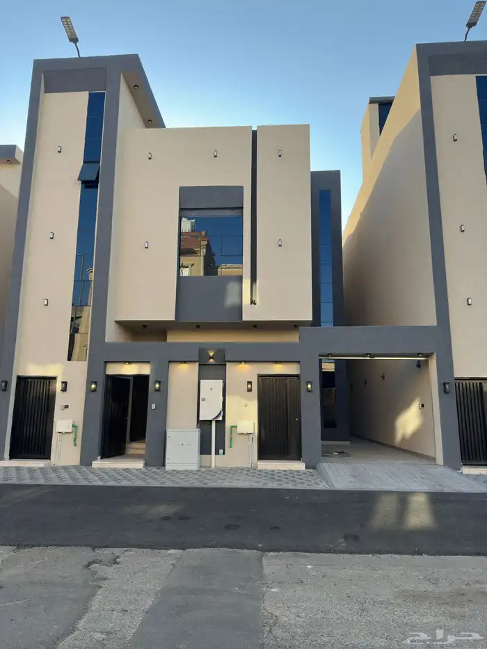 للبيع شقة دور ارضي بموقع مميز مكتمل الخدمات خلف الالماني 0