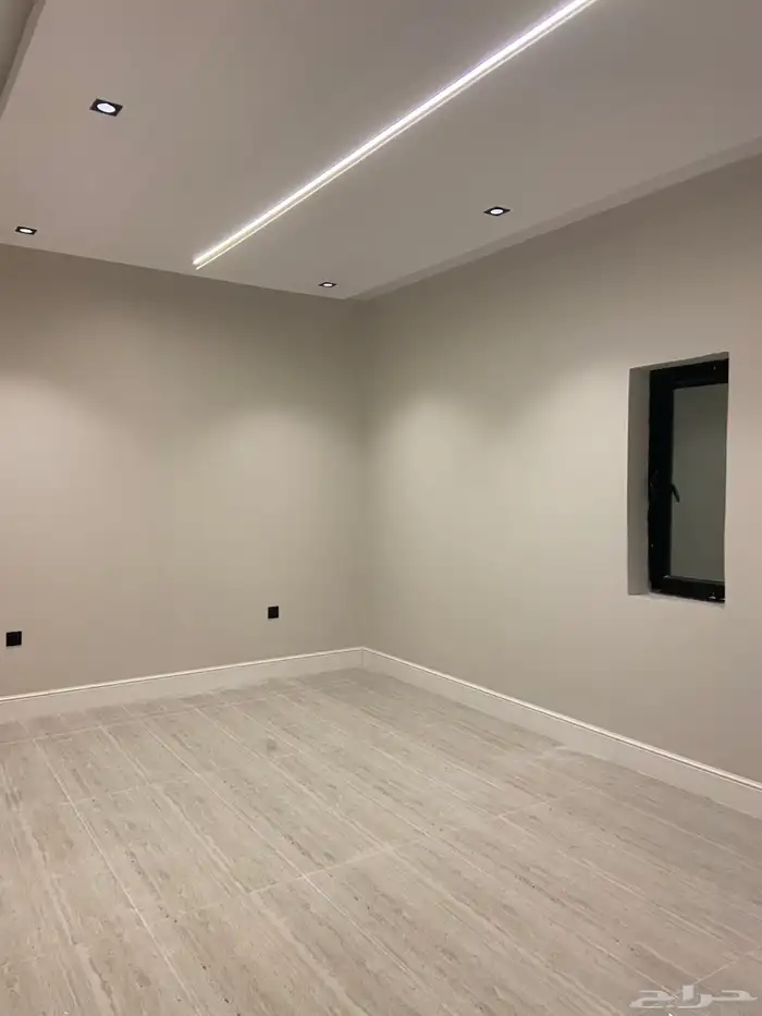 اللابيع شقه ارضيه حوش وكراج في حي الندى جديده 14