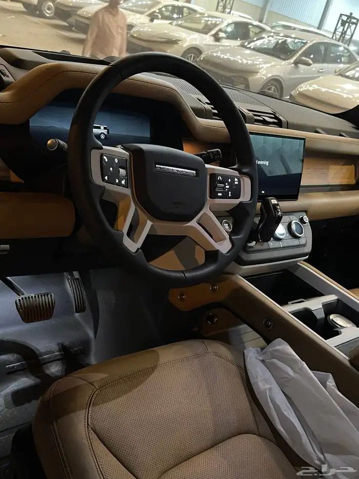 لاند روفر ديفندر فل كامل 6 سلندر موديل 2025 7