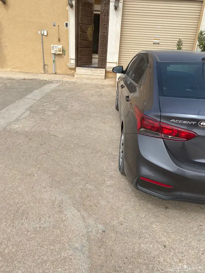 اكسنت 2020 ماشي 155000 كل شي وكاله المالك الاول 1