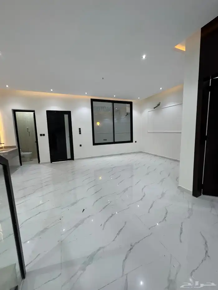 للبيع فيلا حي العزيزيه الخبر مساحه 480 م 14