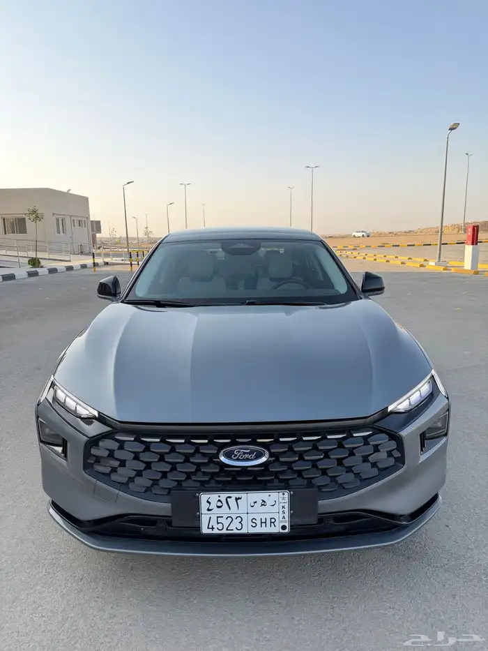 فورد تورس 2024 فل كامل تيتانيوم 51