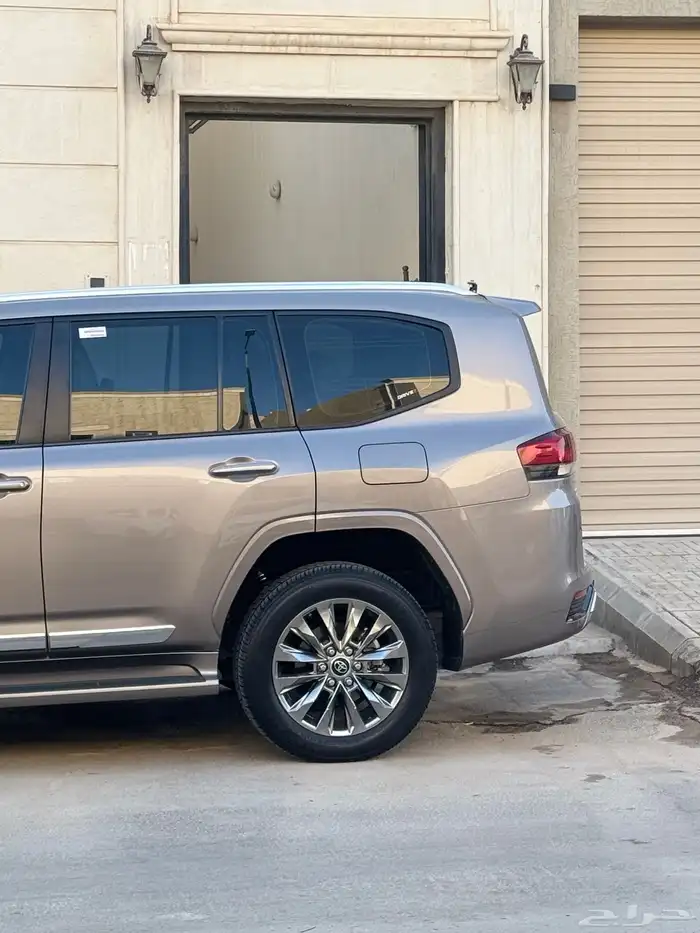 لاند كروزر رقم L4 2023 4