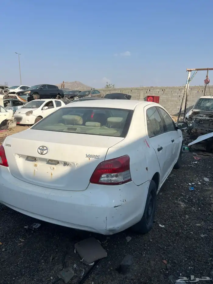 لبيع قطع غيار يارس 2008 3