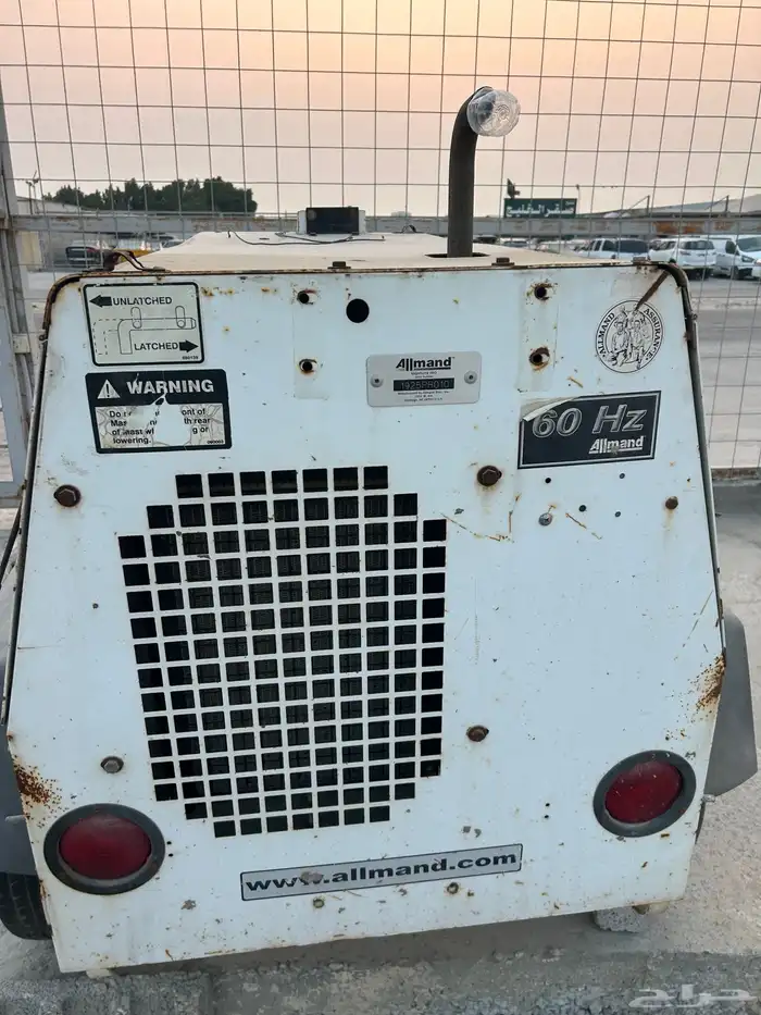 فوركلفت ومولدات للبيع جمله 12