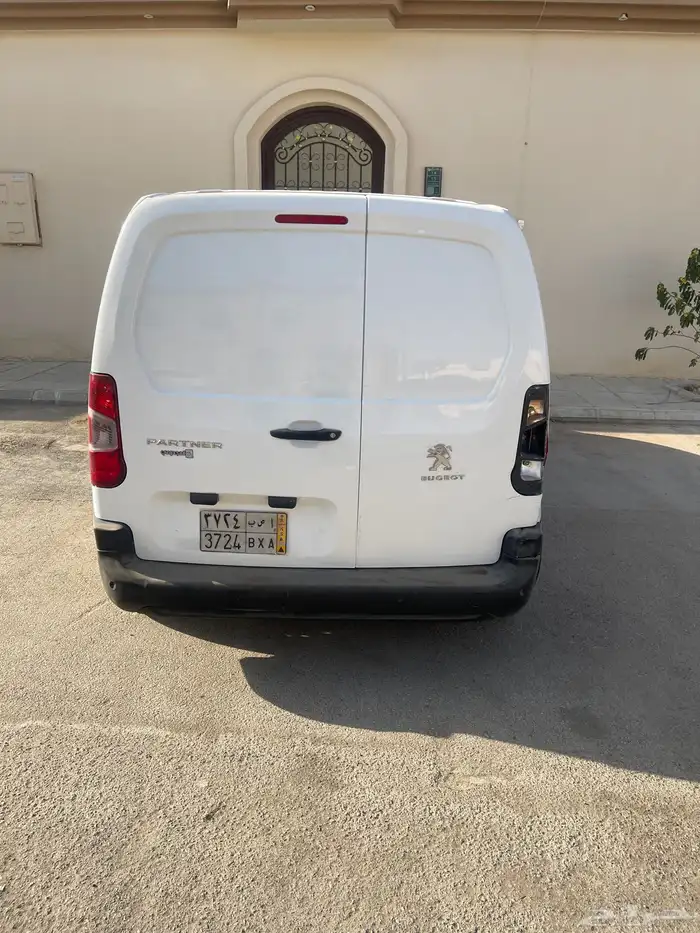 بيجو 2024 ماشي 29 000 5