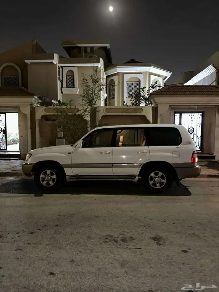 لاندكروزر 2004 جي اكس ار قير عادي حكومي للبدل فقط 6