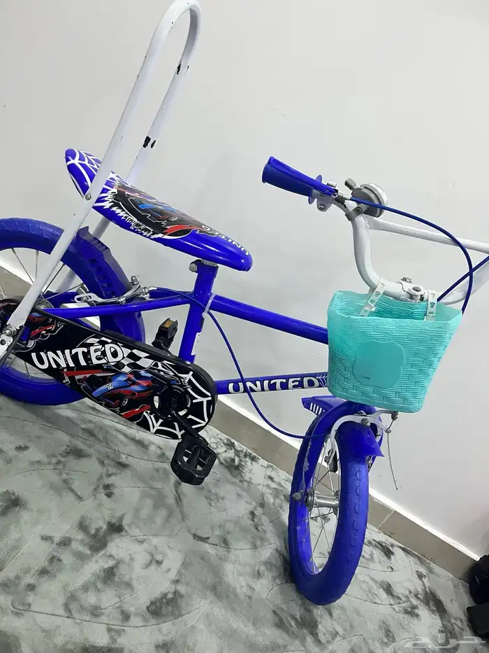 سيكل و طاوله خدمه 0