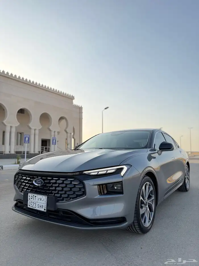 فورد تورس 2024 فل كامل تيتانيوم 22