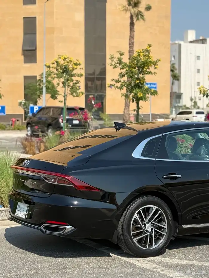 للبيع هونداي ازيرا المديل 2020 6