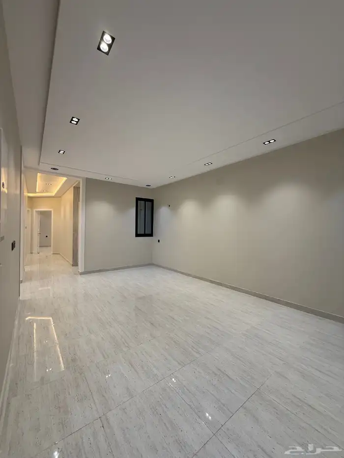 للبيع روف 9 غرف طريق أبها الخميس مقابل نادي ضمك بسعر 750الف 11