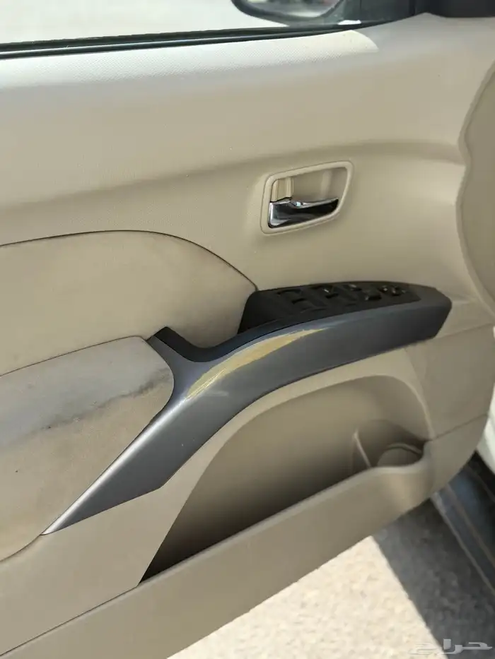 ميتسوبيشي اوتلاندر 2011 نضيف أربعه سلندر 18