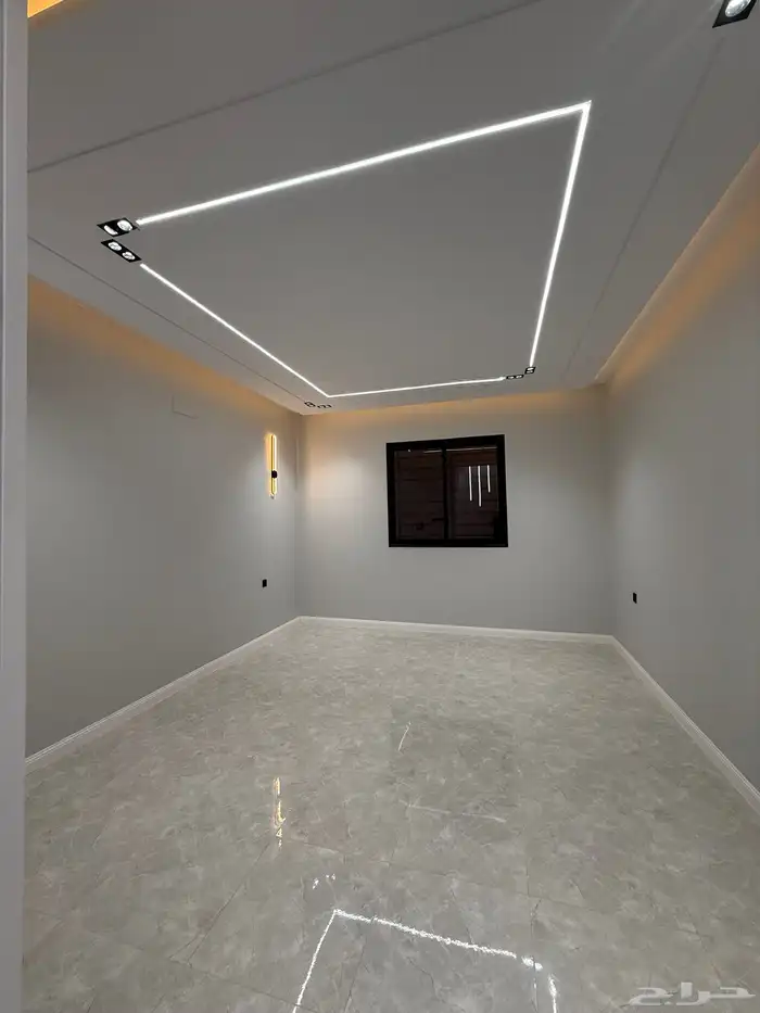 للبيع شقق سكنية فاخرة بموقع مميز ومكتمل الخدمات شرق الخميس 15