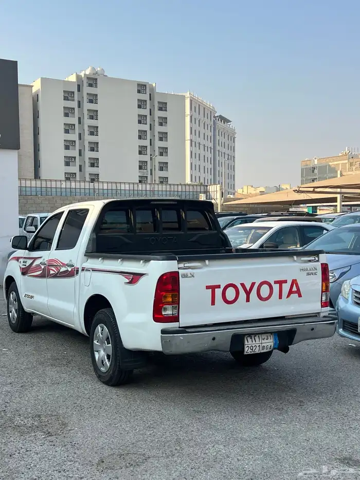 تويوتا هايلوكس موديل 2010 GLX 4