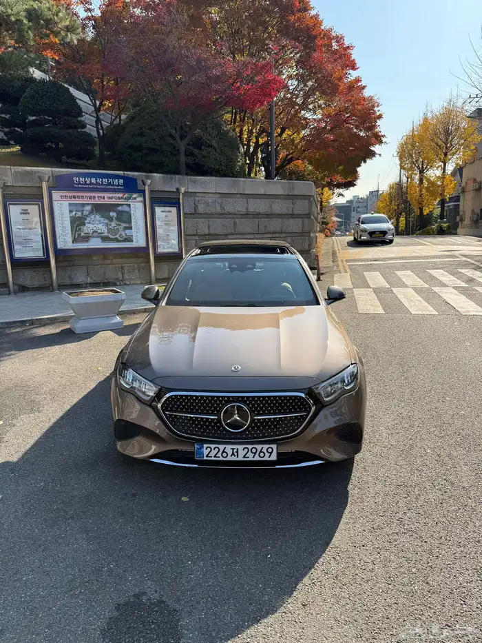 مرسيدس E200 24