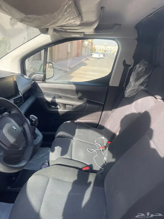 بيجو 2024 ماشي 29 000 9