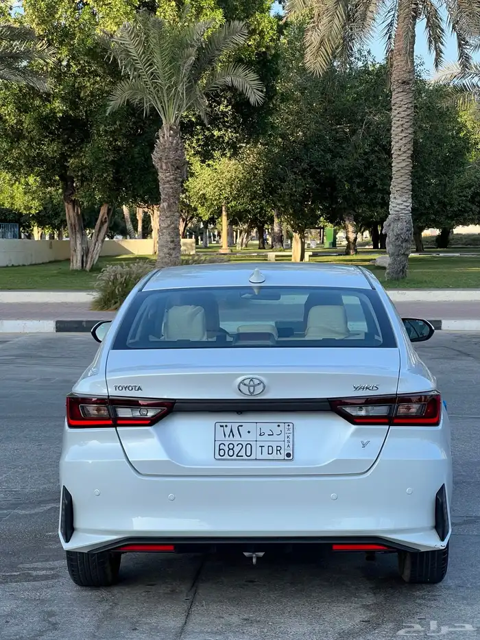 تويوتا يارس موديل 2023 نظيف 9