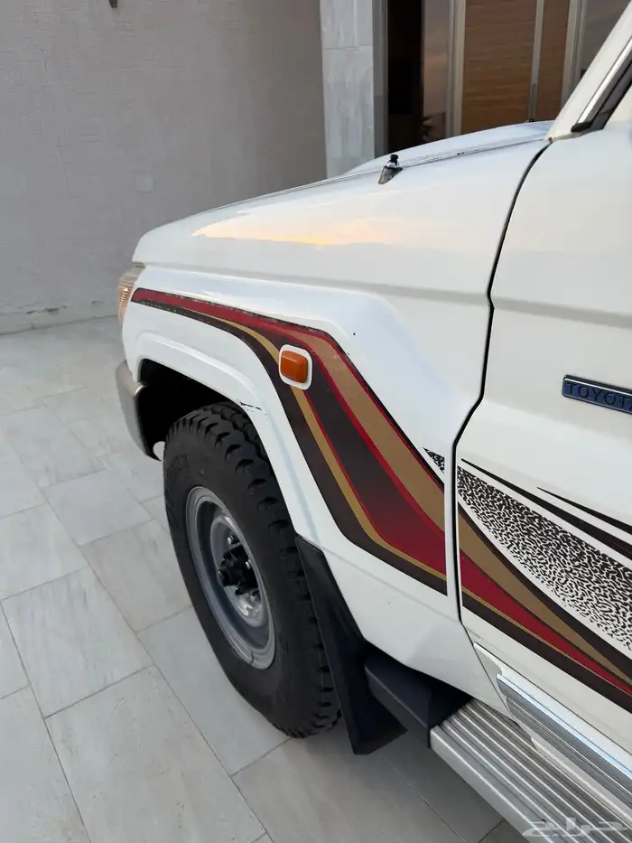 ربع تويوتا 2016 بريمي فل كامل ونش 17