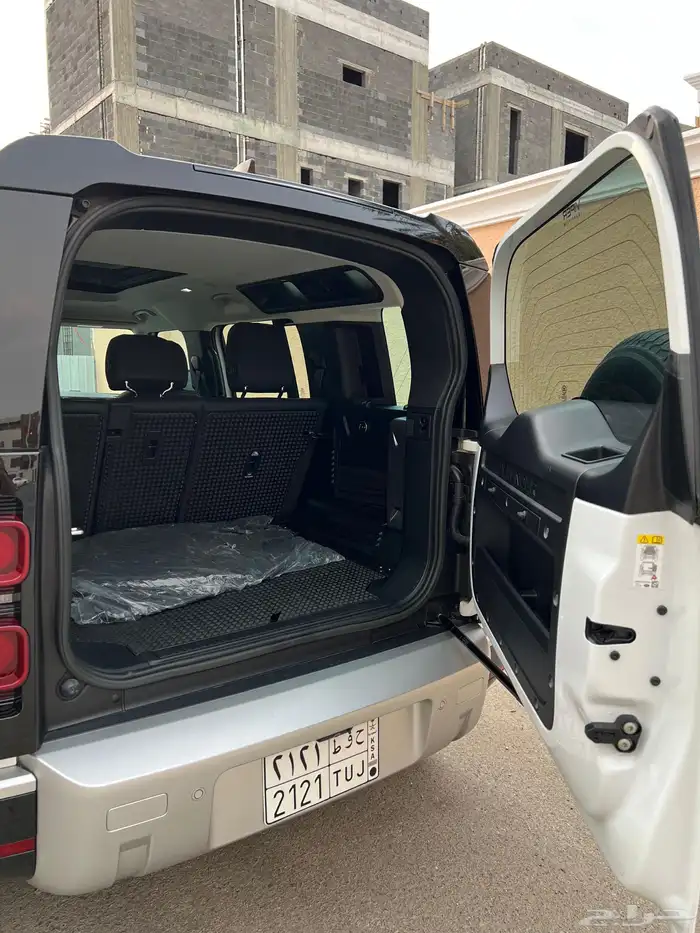 لاندروفر ديفيندر 110 ناغي 2023 ضمان وصيانه مجانيه 24