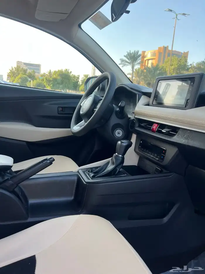 تويوتا يارس موديل 2023 نظيف 39