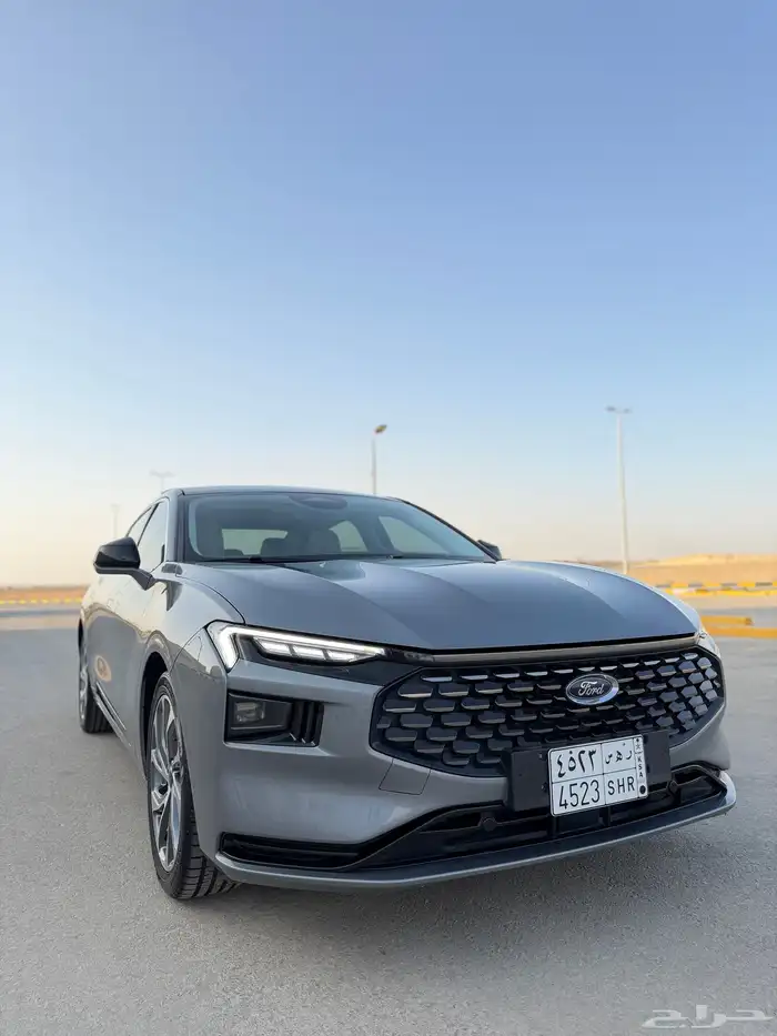 فورد تورس 2024 فل كامل تيتانيوم 21