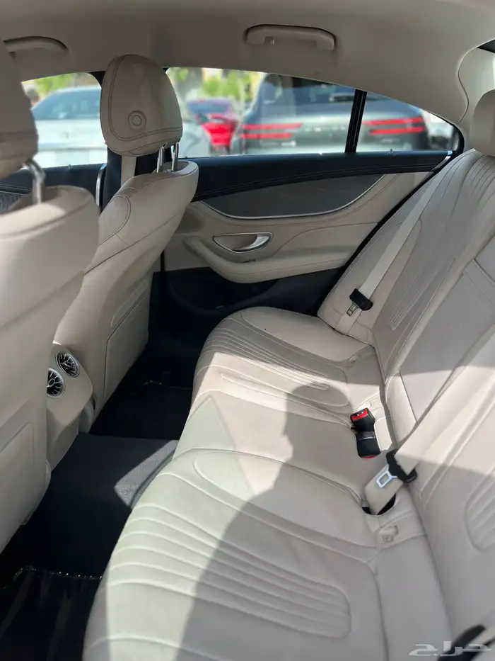 مرسيدس CLS450 نظيف 18