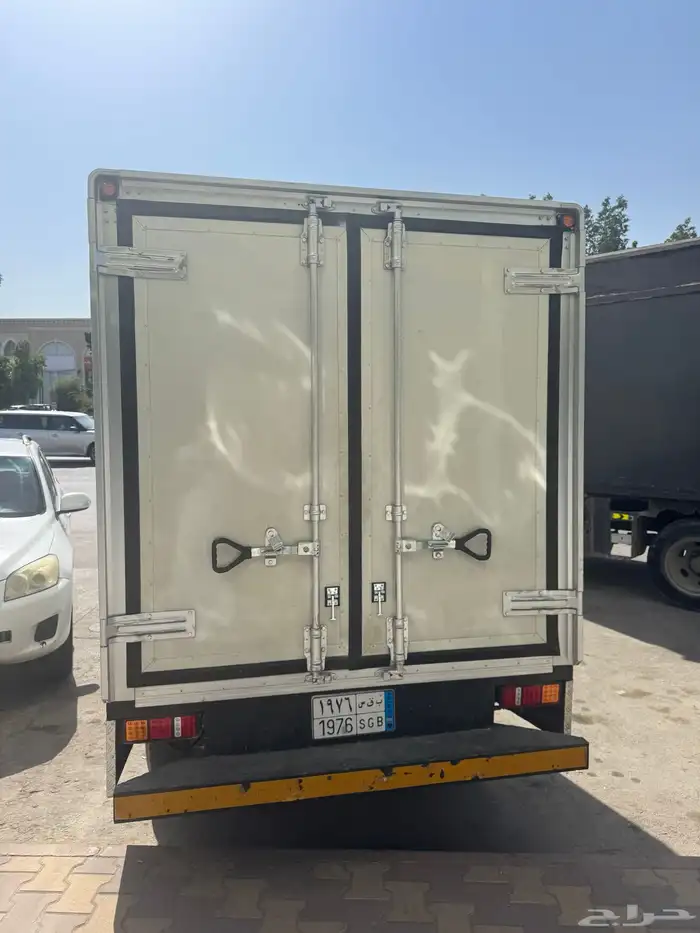 وانيت ايسوزو 2025 5