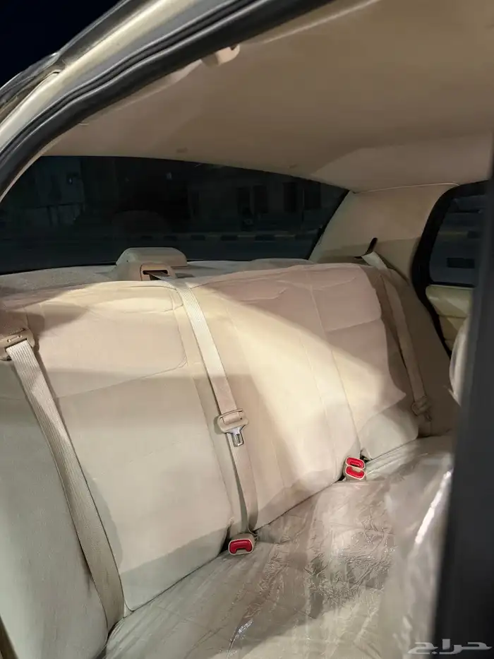 فورد فكتوريا بوليسي 2011 ( مخزن ) 18