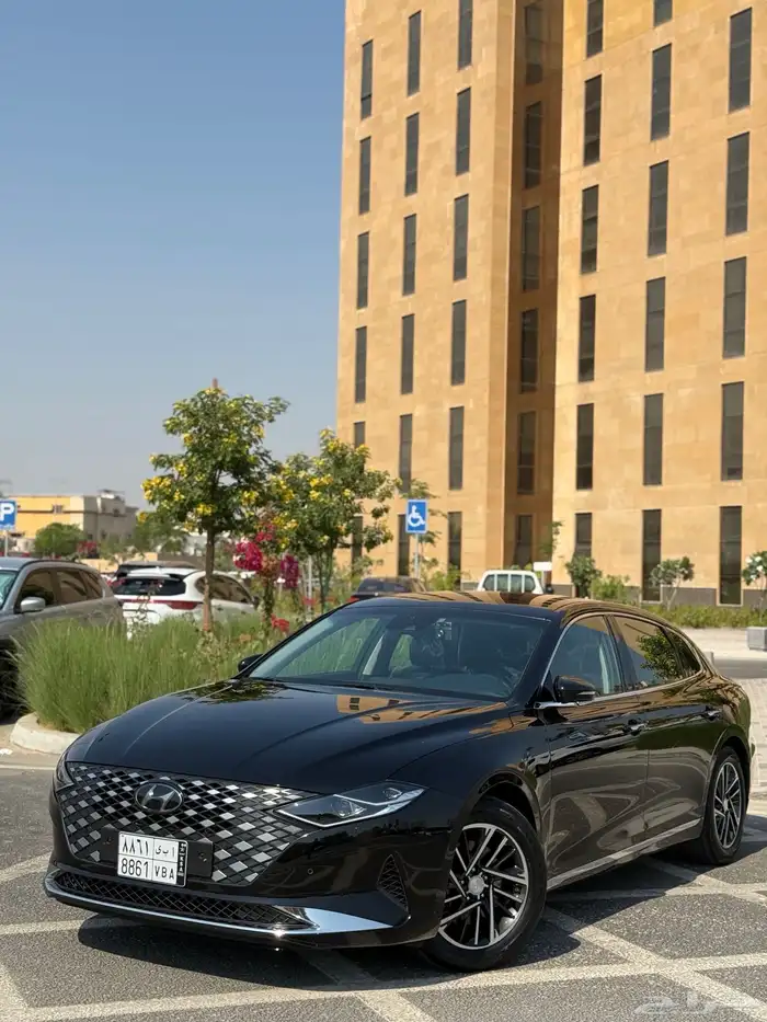 للبيع هونداي ازيرا المديل 2020 8