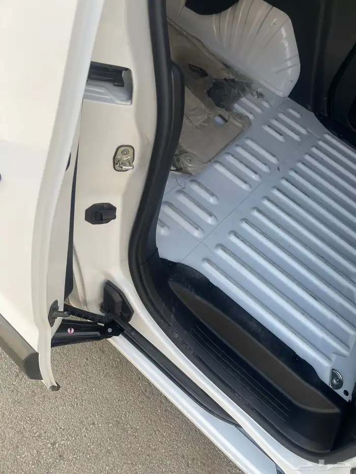 بيجو 2024 ماشي 29 000 18