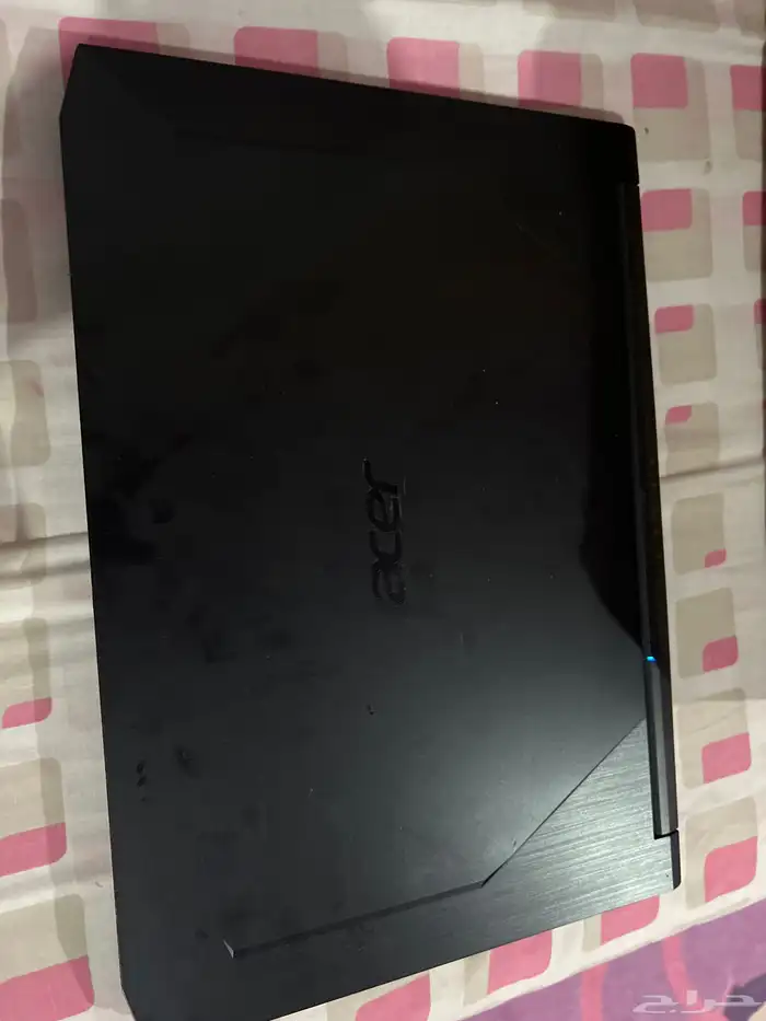 لابتوب ألعاب ايسر لون اسود كيبورد احمر 1