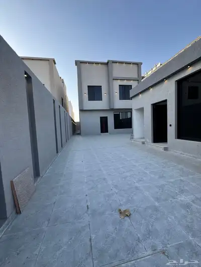 للبيع فيلا حي العزيزيه الخبر مساحه 480 م index