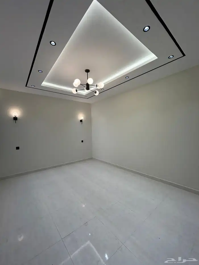 للبيع شقة ارضية و روف علوي بملحق تشطيبVIP احد رفيدة-النهضة 16