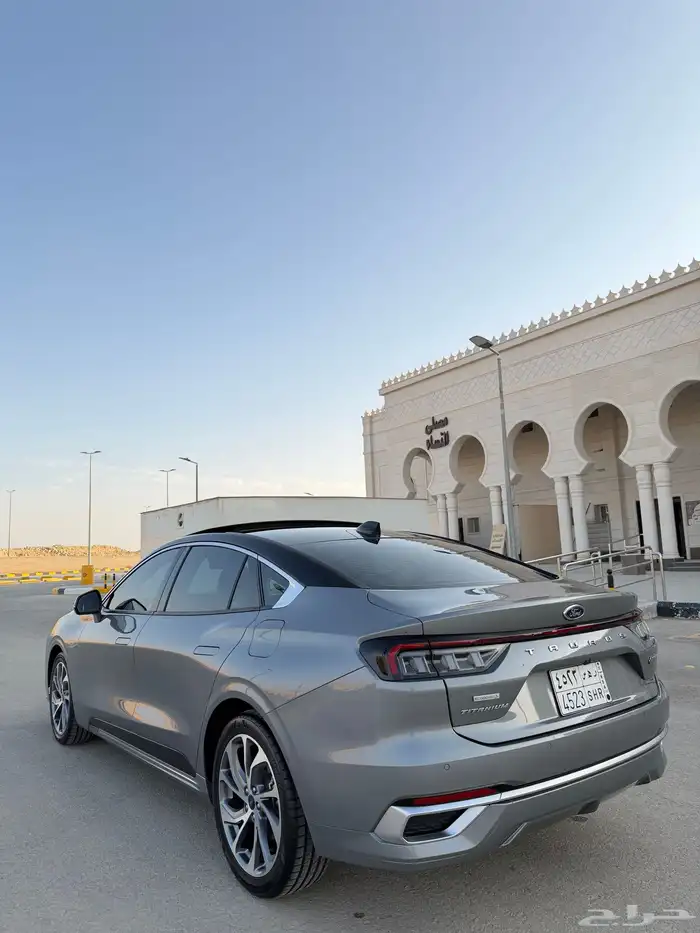 فورد تورس 2024 فل كامل تيتانيوم 13