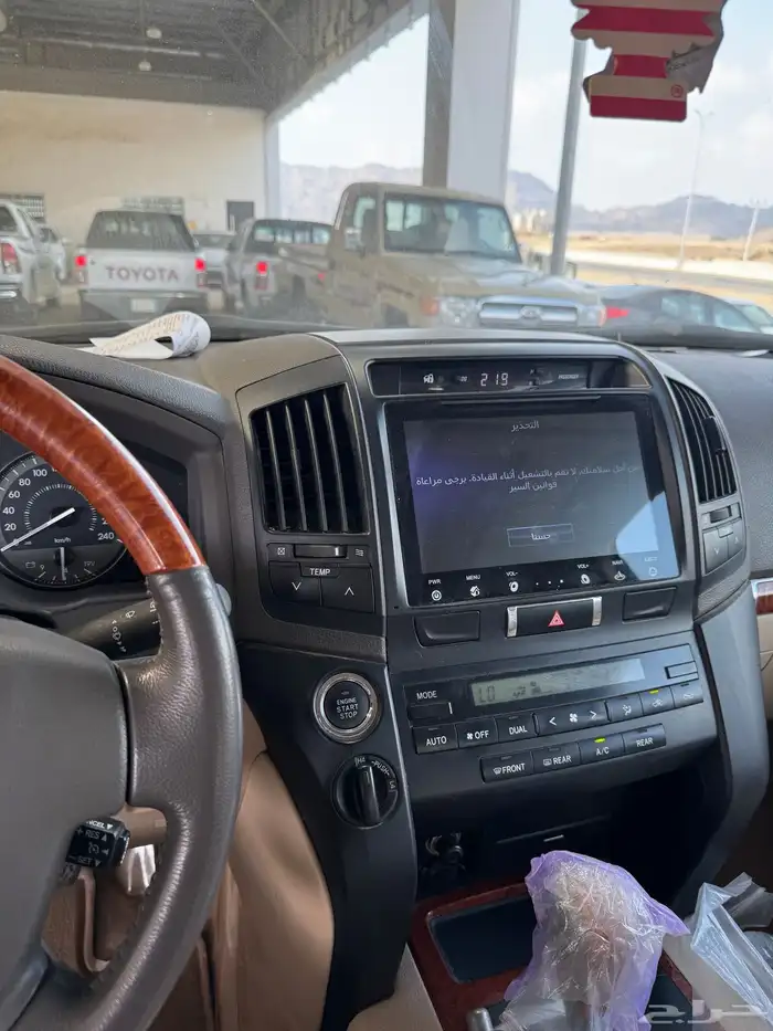 للبيع جي اكس ار 2015 سعودي فل كامل 60 عام عداد 168 الف 23