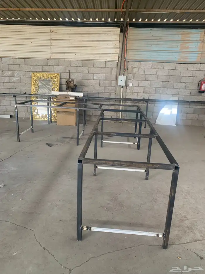 للبيع ورشه ركن الحداثه الذهبي للحداده والالمنيوم 6