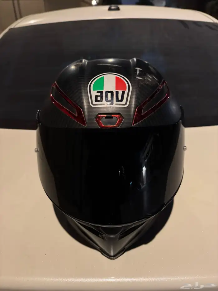 خوذة AGV للبيع 0