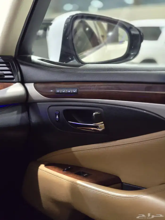 لكزس LS460-L موديل 2014 بحاله ممتازه 18