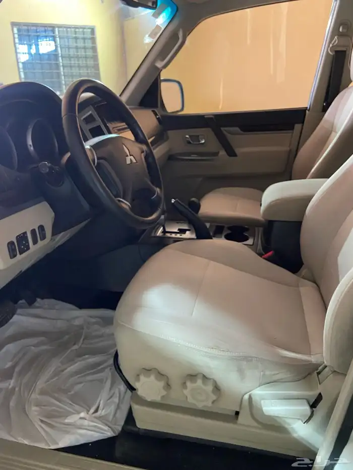 متسوبشي باجيرو GLS 2016 13