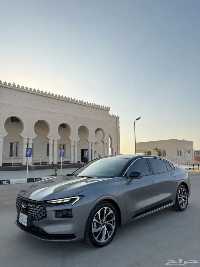 فورد تورس 2024 فل كامل تيتانيوم 3