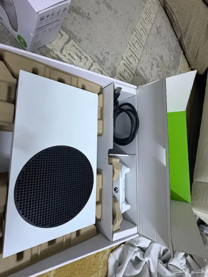 اكس بوكس سيريس اس مساحة 512 ويد قيمنق G7 كل شي بحالة الجديد 2